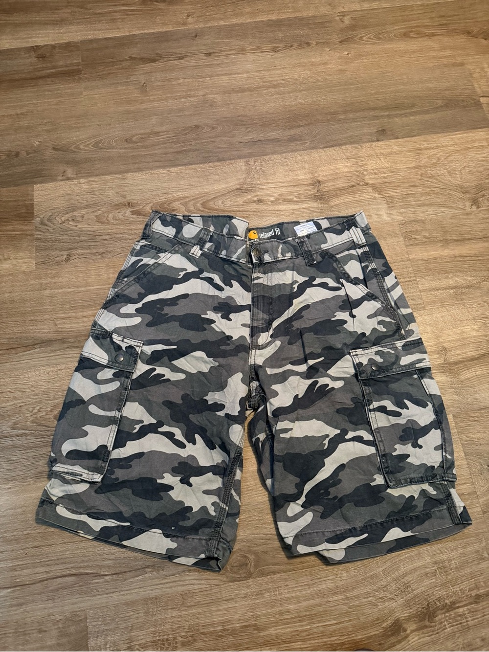 Carhartt Men's Gray & Black Camo Cargo Shorts